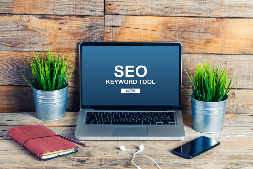 Laptop computer with SEO optimizing in the screen.